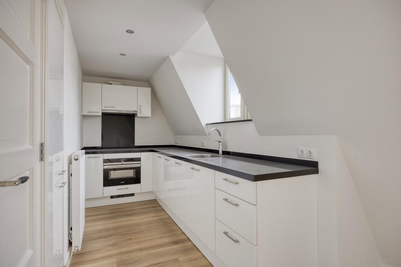 Bright 2-bedroom apartment with terrace in South - Image 6