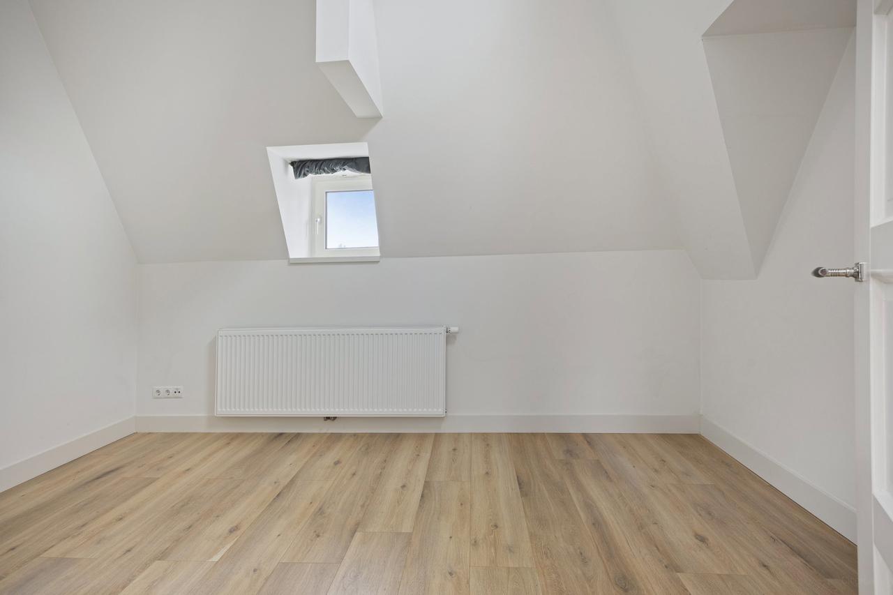 Bright 2-bedroom apartment with terrace in South - Image 14