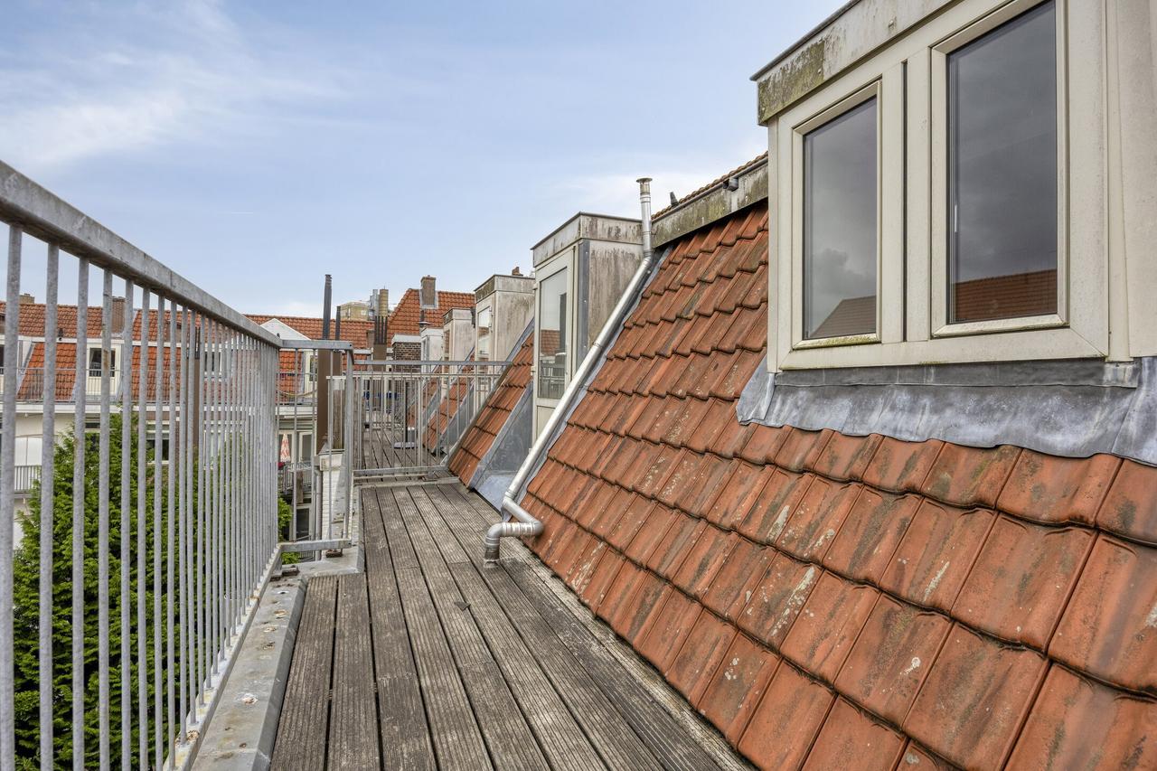 Bright 2-bedroom apartment with terrace in South - Image 19