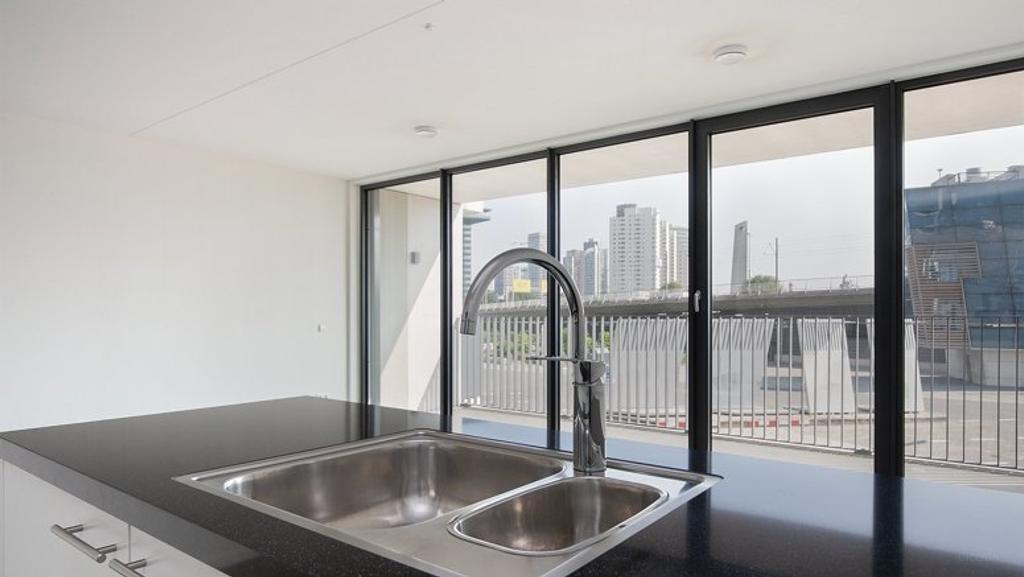 Wonen op de 12e met balkon in Rotterdam - Afbeelding 1
