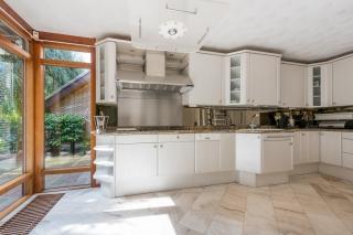 Detached Villa with Garden in the Heart of Nijkerk - Image 12