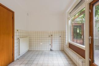 Detached Villa with Garden in the Heart of Nijkerk - Image 14