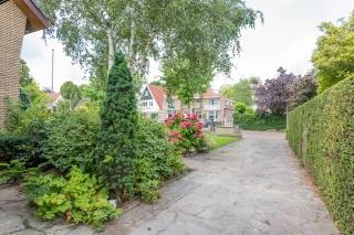 Detached Villa with Garden in the Heart of Nijkerk - Image 32