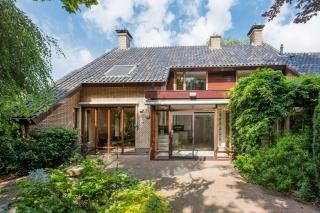 Detached Villa with Garden in the Heart of Nijkerk - Image 37