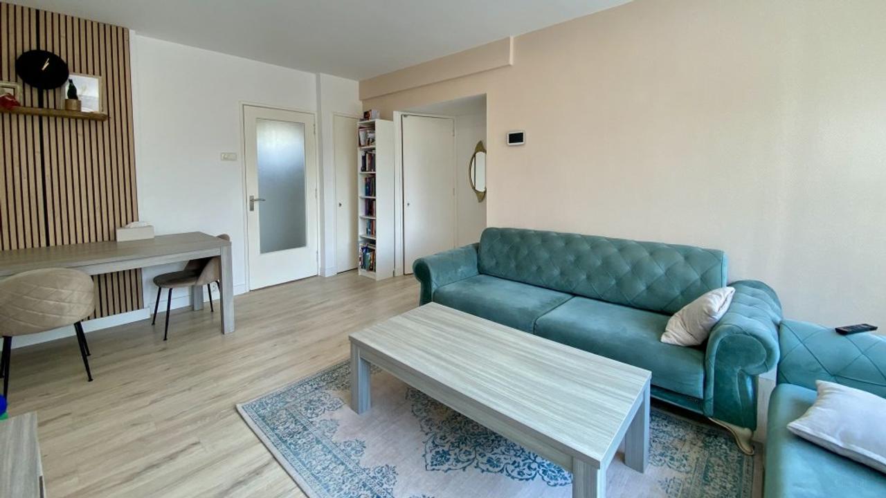 Furnished Family Home with Garden - Image 4