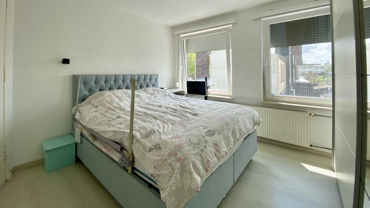 Furnished Family Home with Garden - Image 10