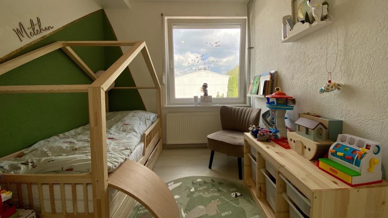 Furnished Family Home with Garden - Image 12