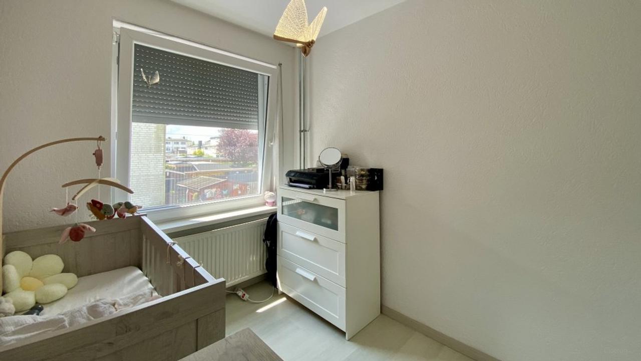 Furnished Family Home with Garden - Image 15