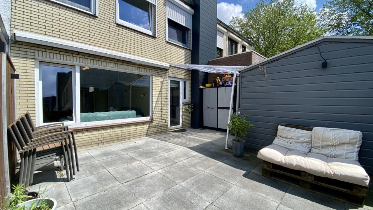 Furnished Family Home with Garden - Image 19