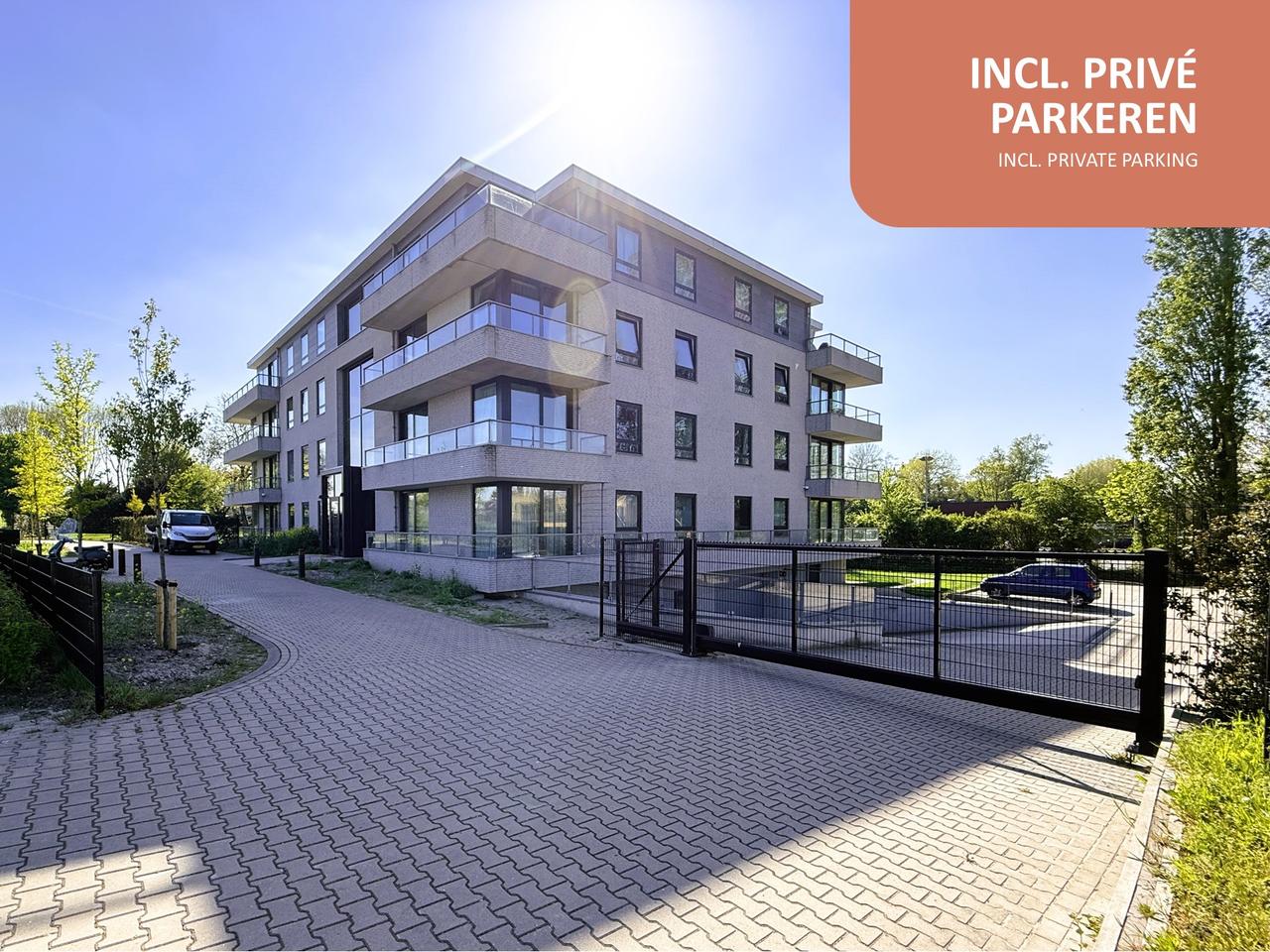 185 m² Apartment with Terrace and Unobstructed Views - Image 1