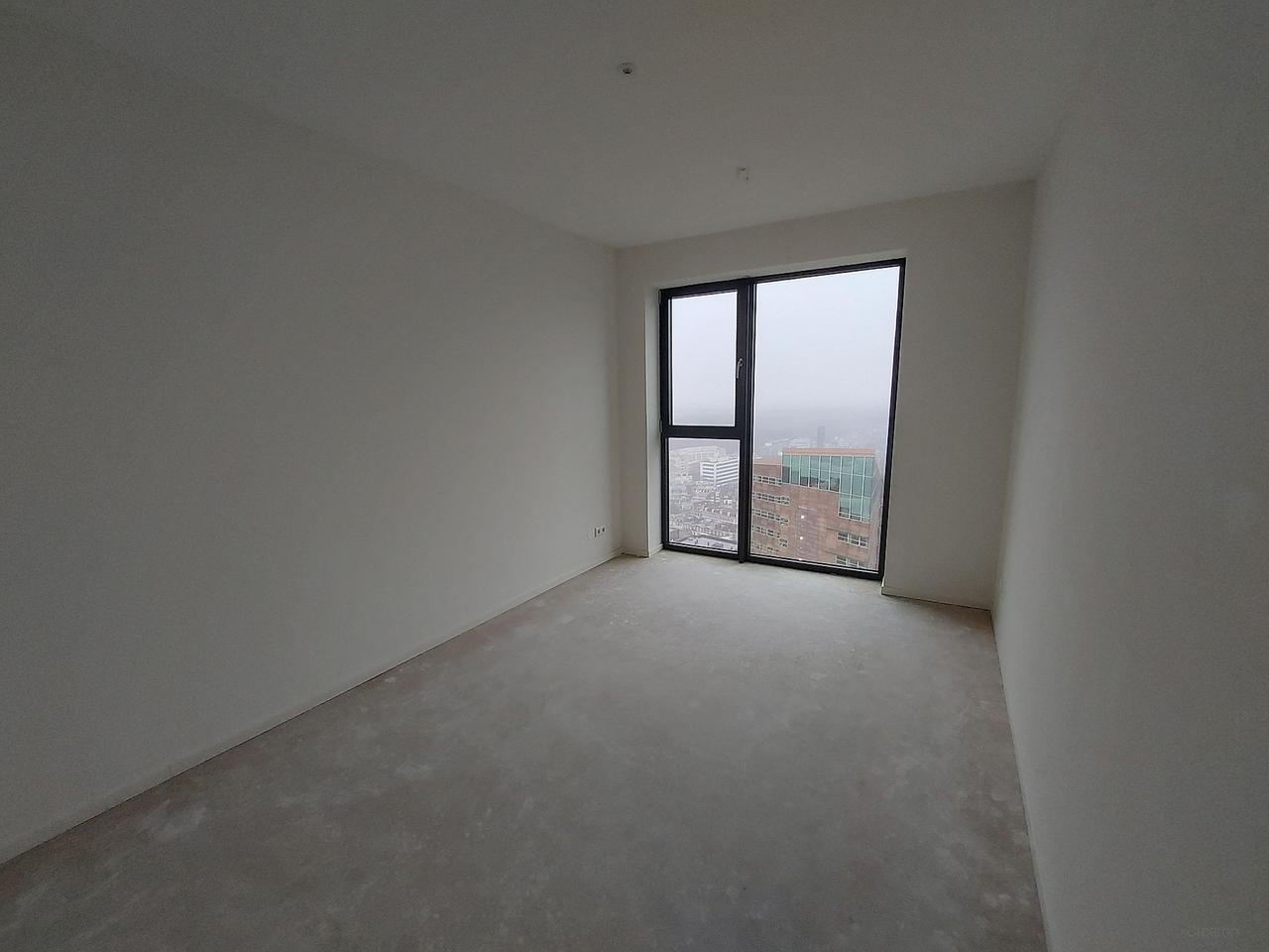 2-kamerappartement met balkon op de 14e - Afbeelding 7