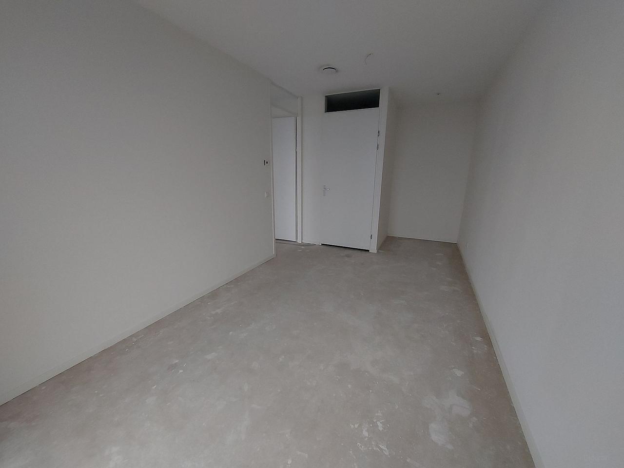 2-kamerappartement met balkon op de 14e - Afbeelding 8