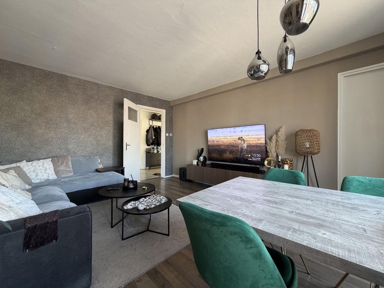 4-room apartment with sunny balcony - Image 3
