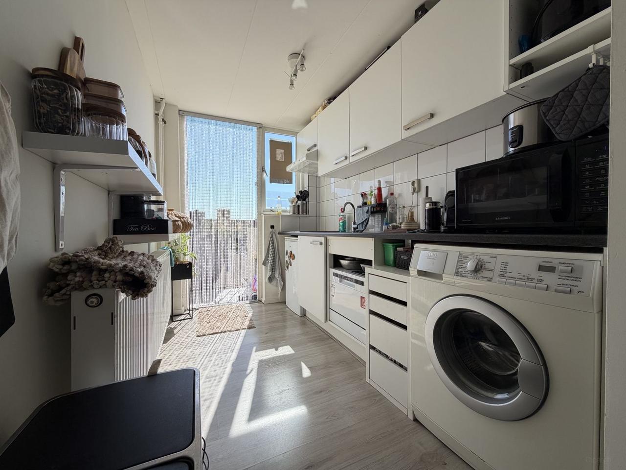 4-room apartment with sunny balcony - Image 4