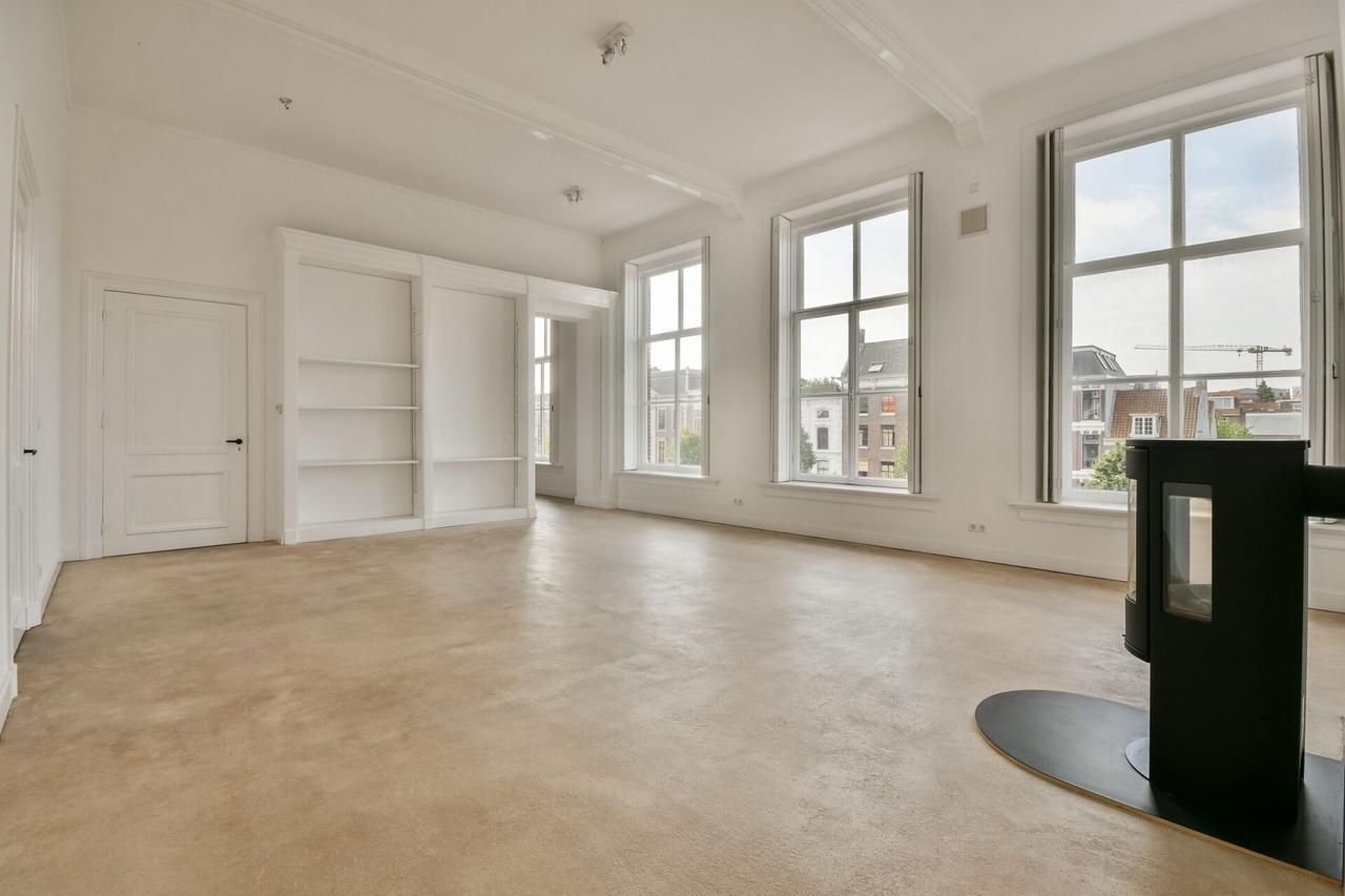 Living on the Nieuwe Gracht with an elevator - Image 6
