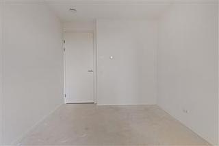 Licht 2-kamerappartement met balkon in Sloterdijk - Afbeelding 9