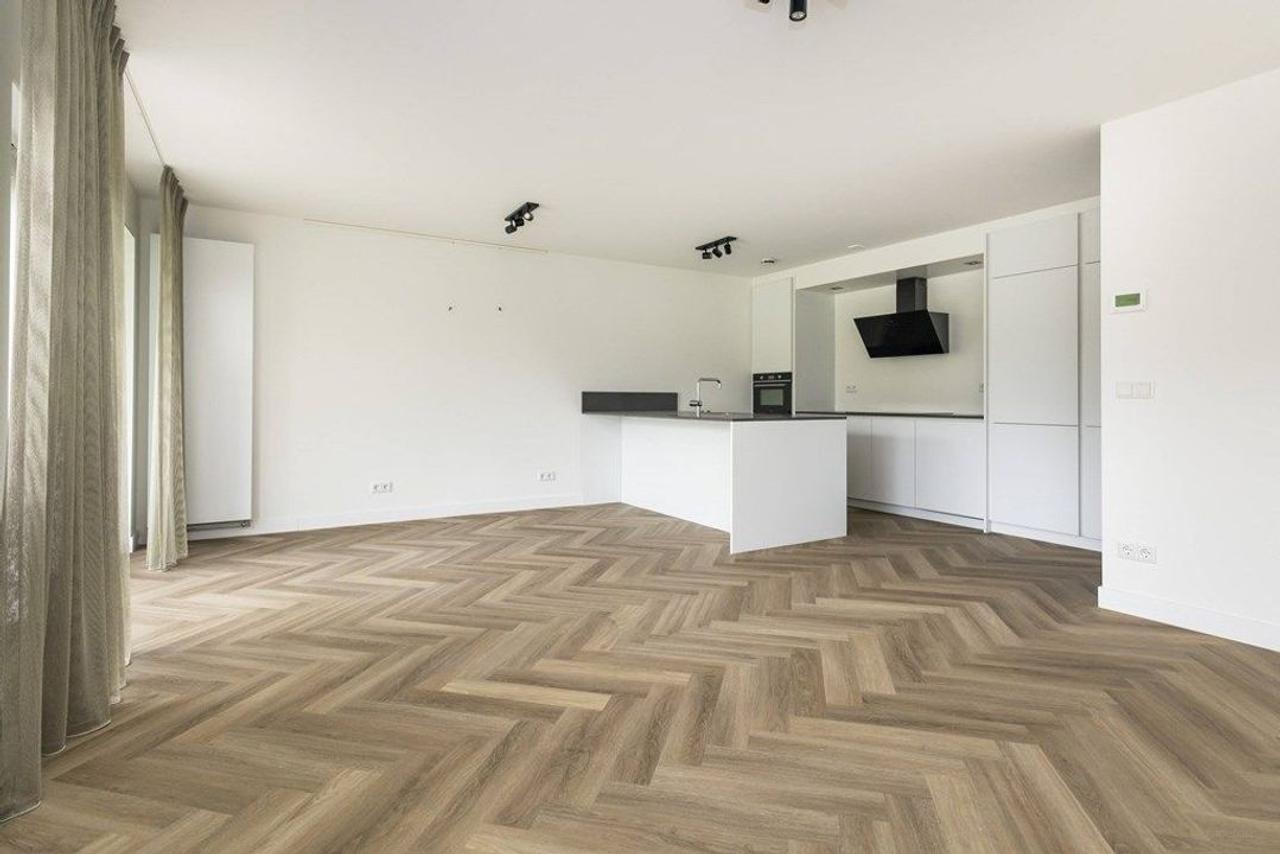 78 m² met 2 slaapkamers in Amsterdam - Afbeelding 1