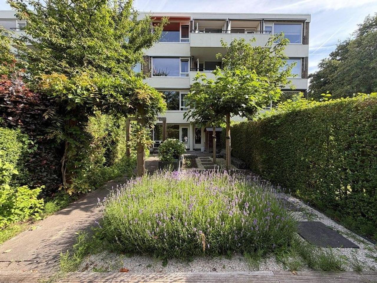 Benedenwoning met tuin in Kralingen Oost - Afbeelding 1