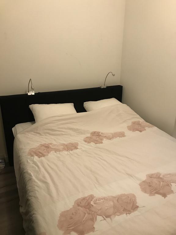 Compact 1-Bedroom Apartment with Internet - Image 6