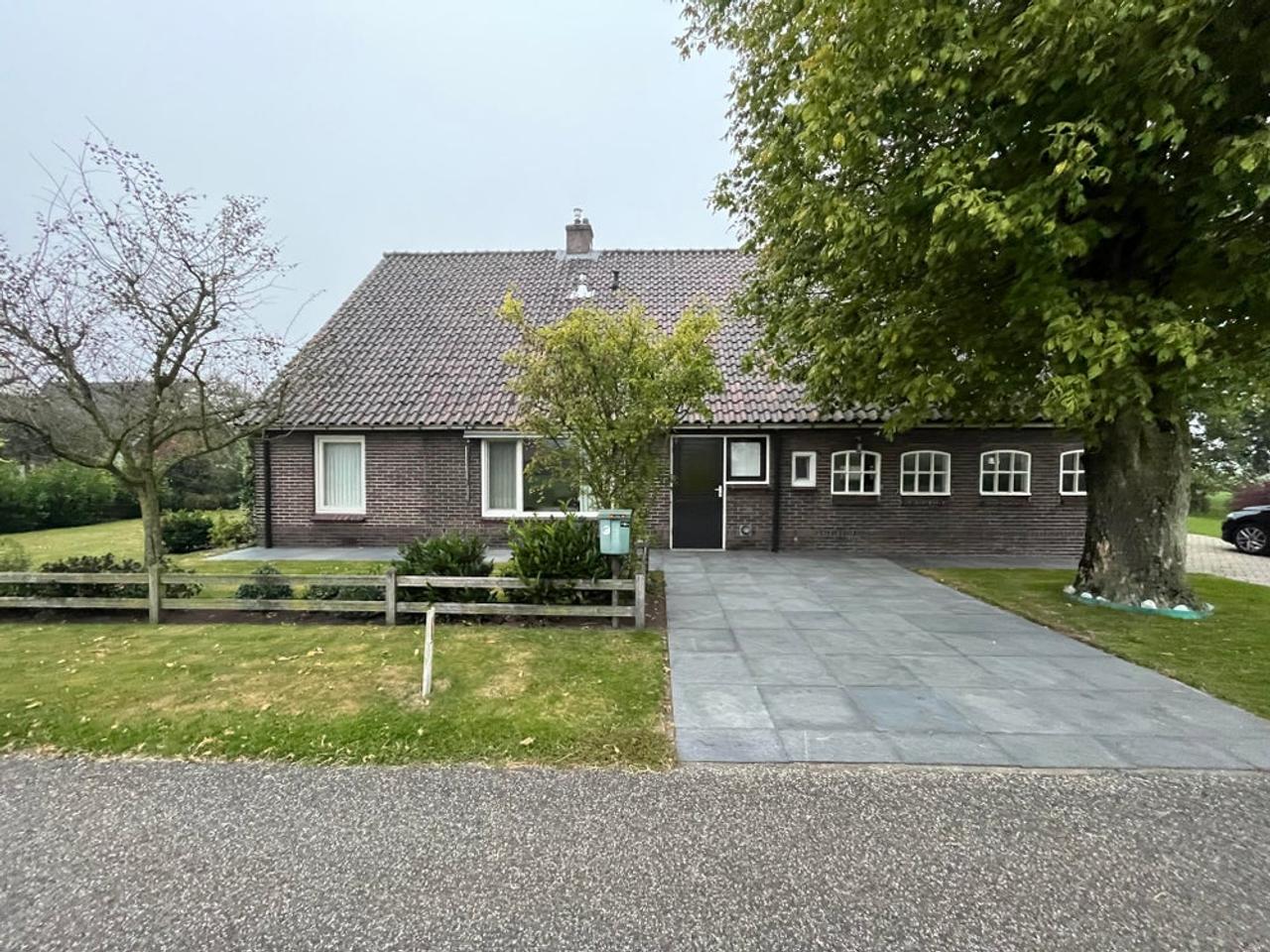 Vrijstaand wonen met garage in Almelo - Afbeelding 1