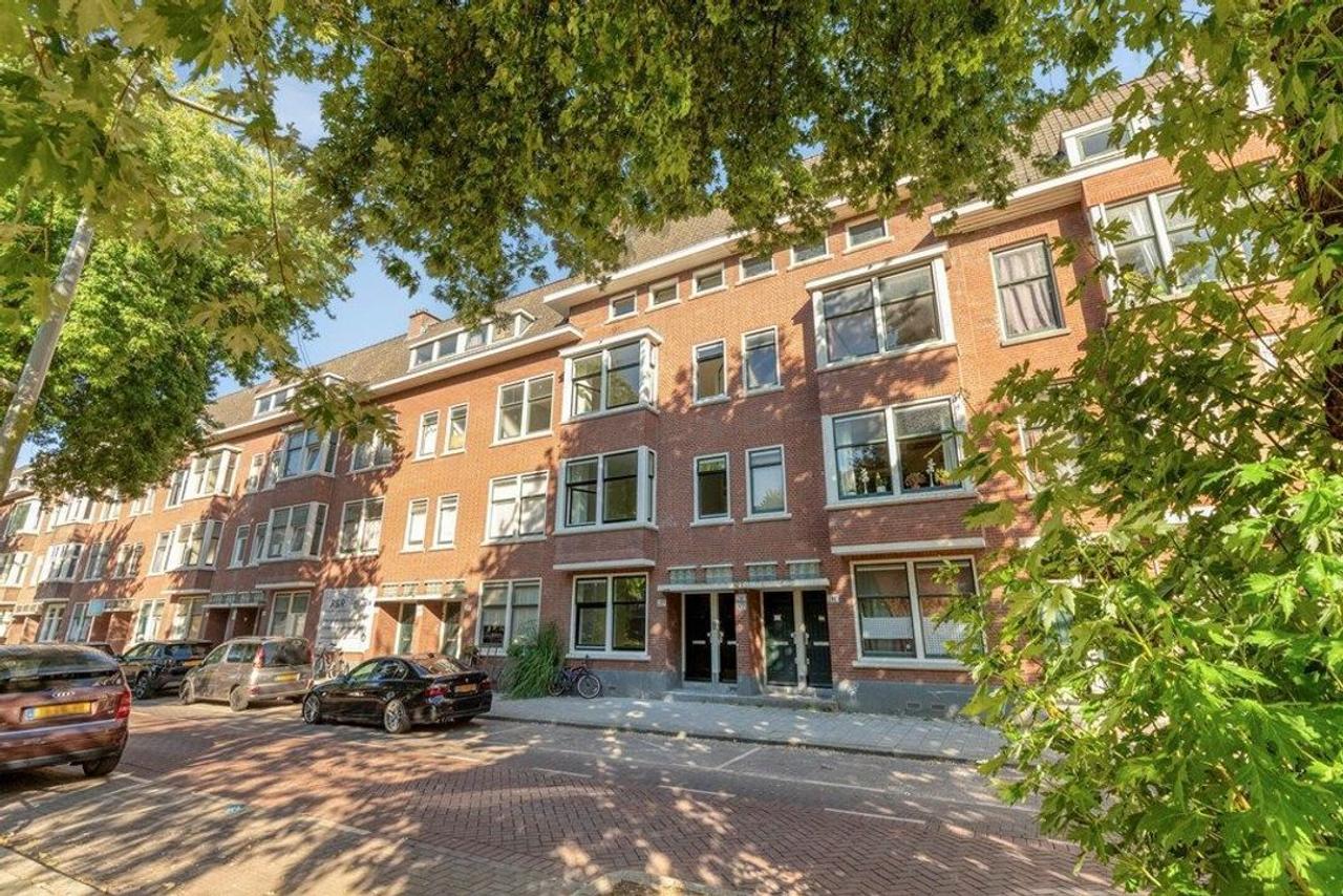 4-Bedroom Apartment in Bloemhof - Image 1