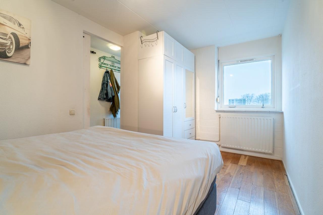 Furnished Apartment with Balcony in City Center - Image 17