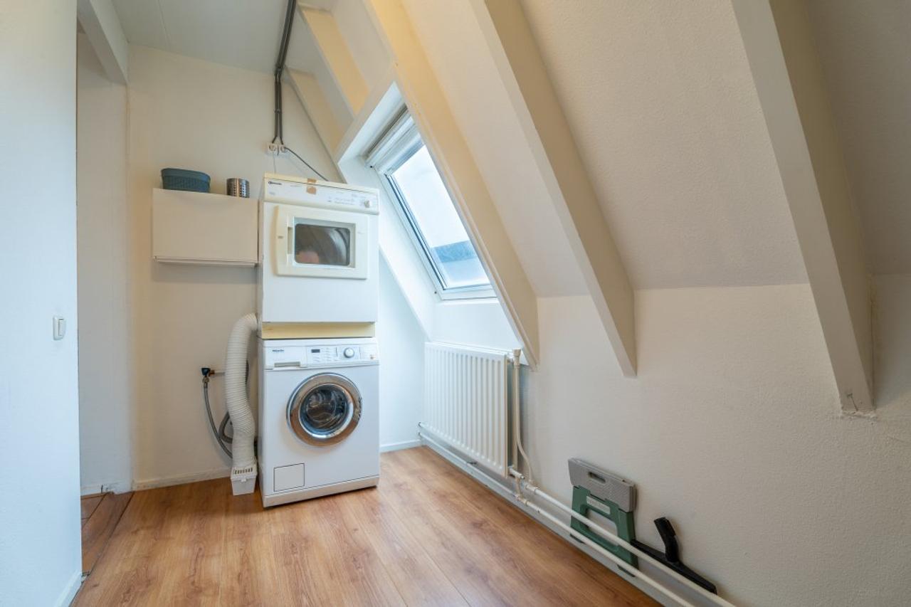 Furnished Apartment with Balcony in City Center - Image 19
