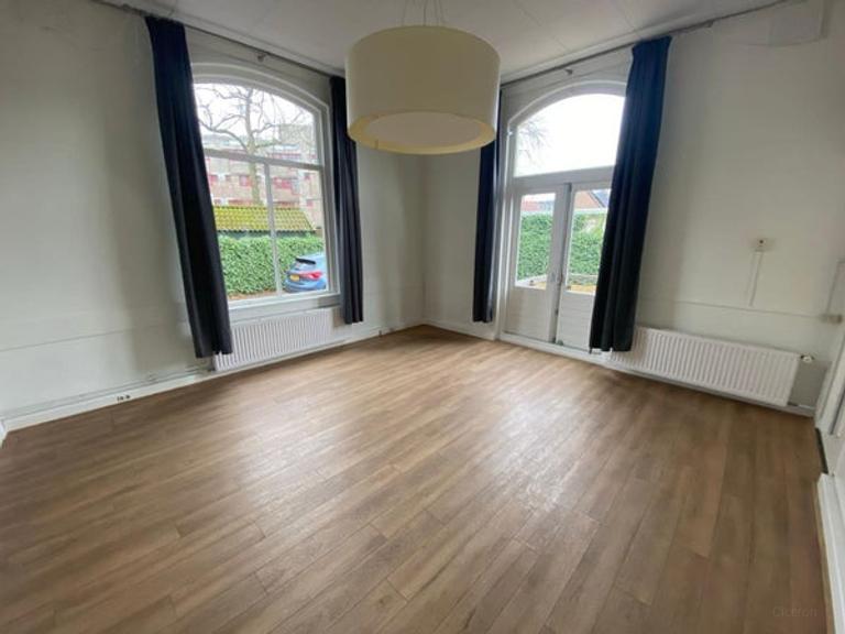 Lichte kamer van 25 m² in hartje Apeldoorn - Afbeelding 4