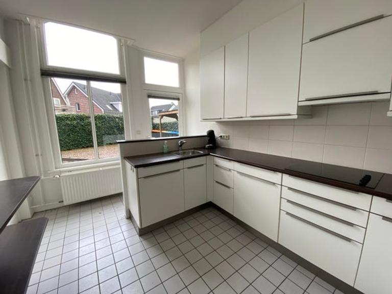 Lichte kamer van 25 m² in hartje Apeldoorn - Afbeelding 7