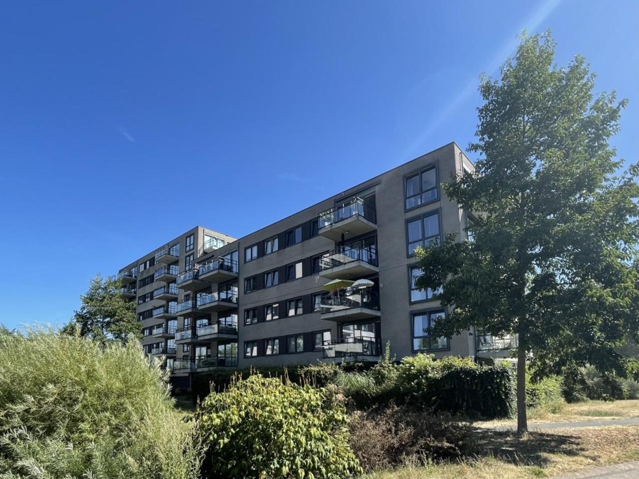 95 m² apartment with terrace in Vleuten - Image 1