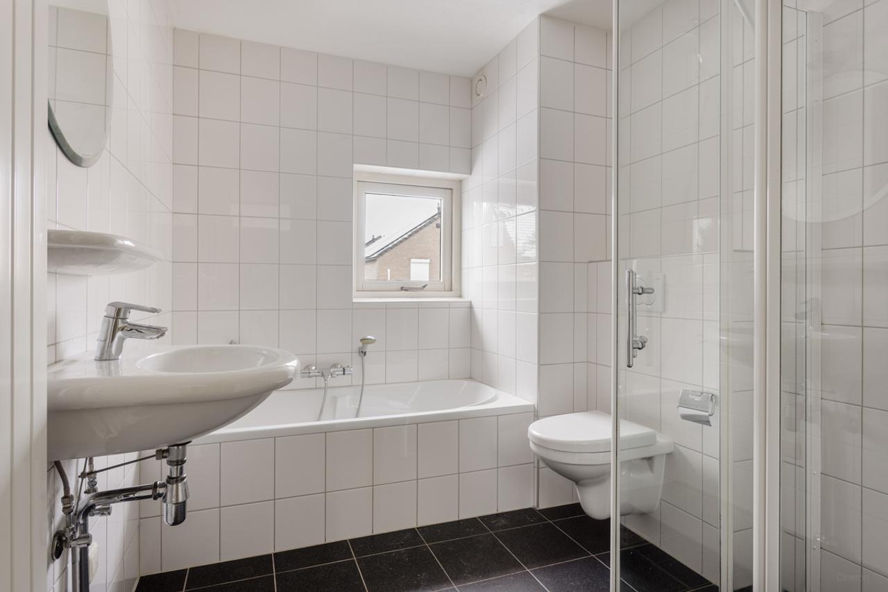 Ruime gezinswoning met 4 slaapkamers - Afbeelding 4