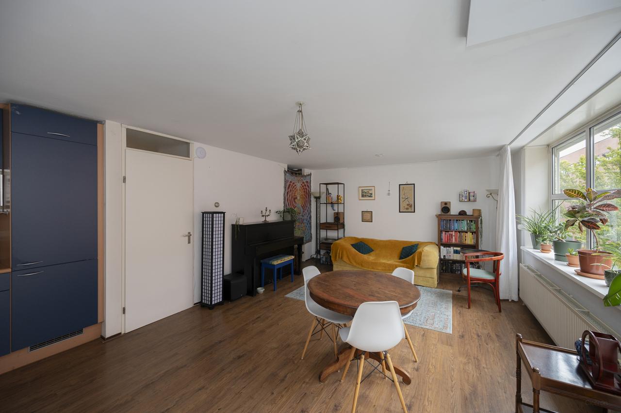Gemeubileerd 3-kamerappartement in De Pijp - Afbeelding 3