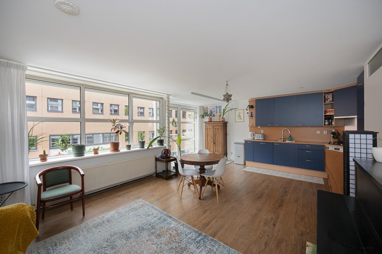 Gemeubileerd 3-kamerappartement in De Pijp - Afbeelding 7