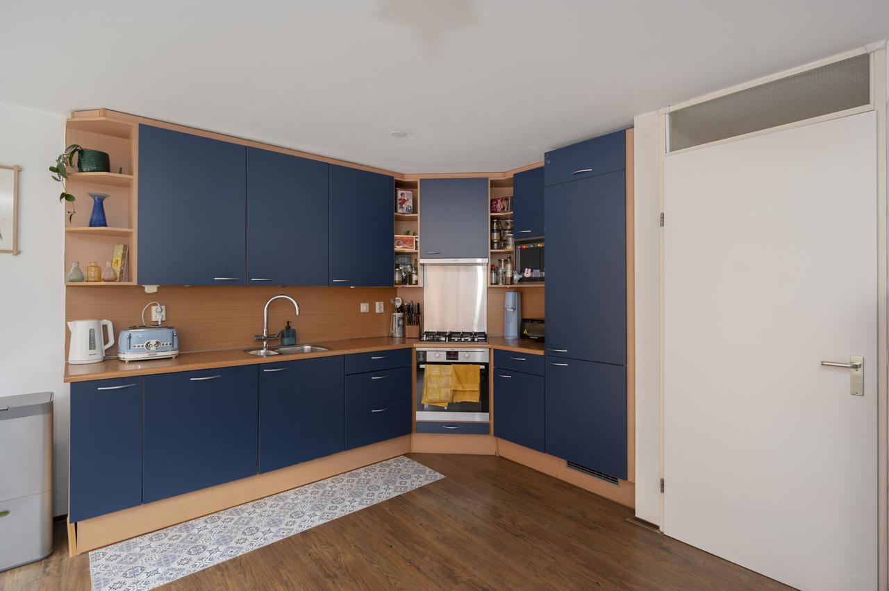 Gemeubileerd 3-kamerappartement in De Pijp - Afbeelding 8