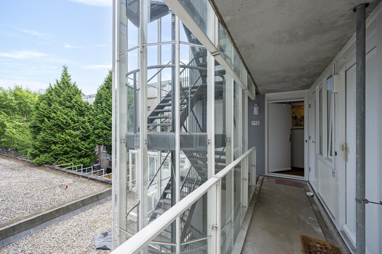 Gemeubileerd 3-kamerappartement in De Pijp - Afbeelding 17