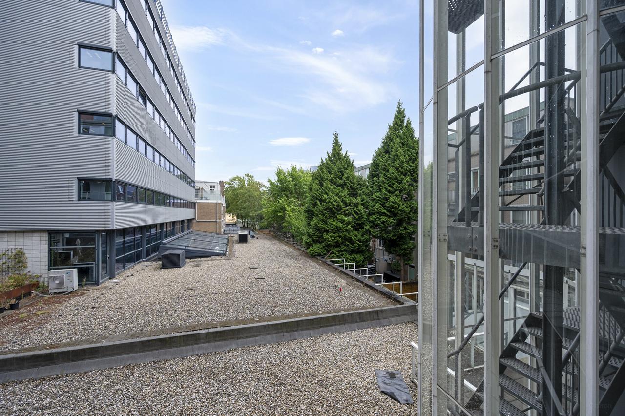 Gemeubileerd 3-kamerappartement in De Pijp - Afbeelding 18