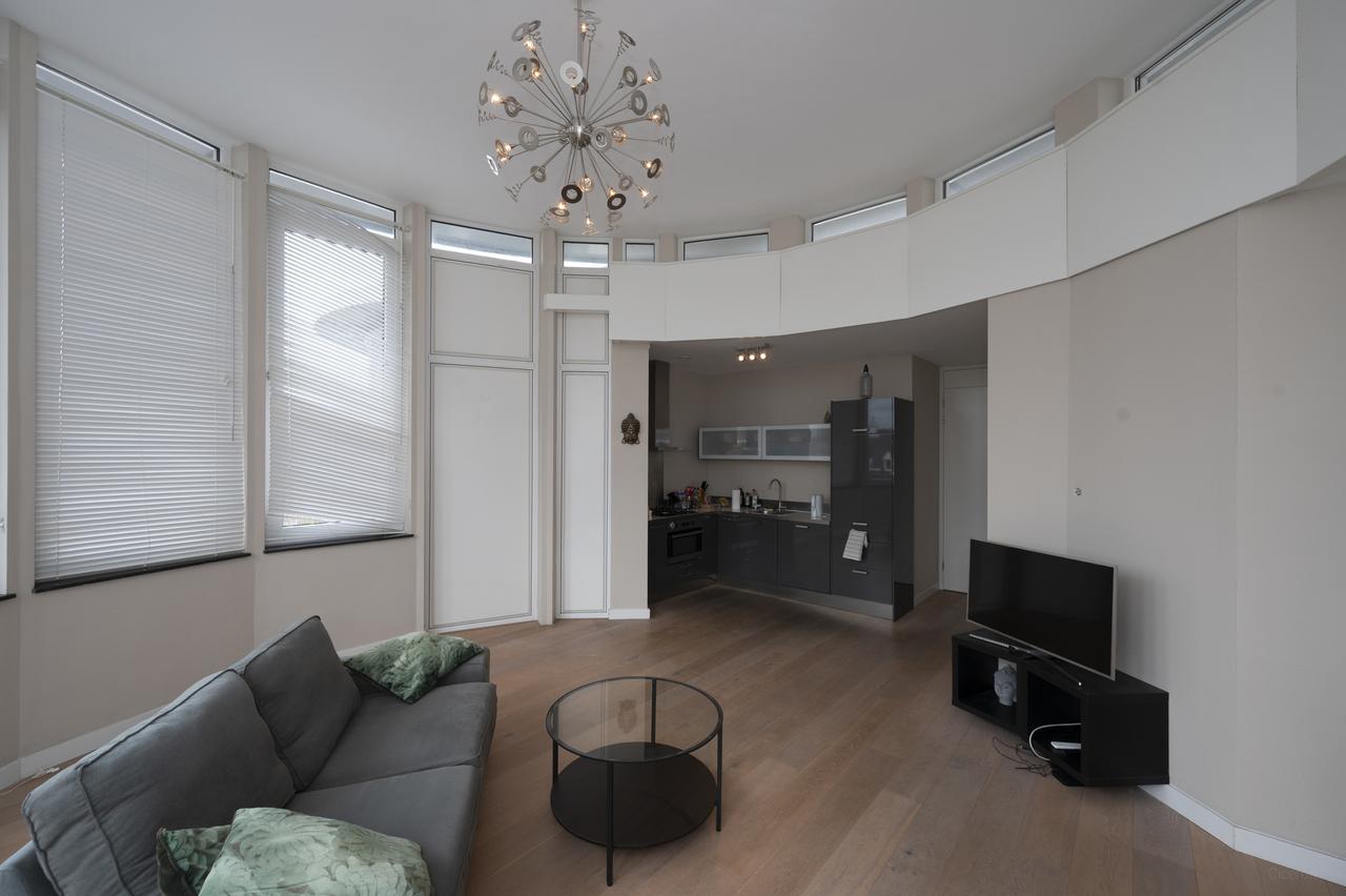 Licht 2-kamerappartement met balkon in Oostpoort - Afbeelding 4