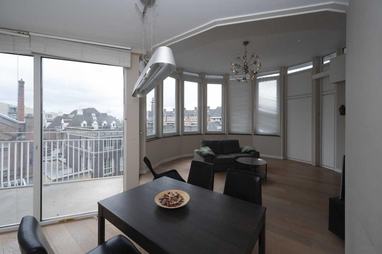 Licht 2-kamerappartement met balkon in Oostpoort - Afbeelding 7