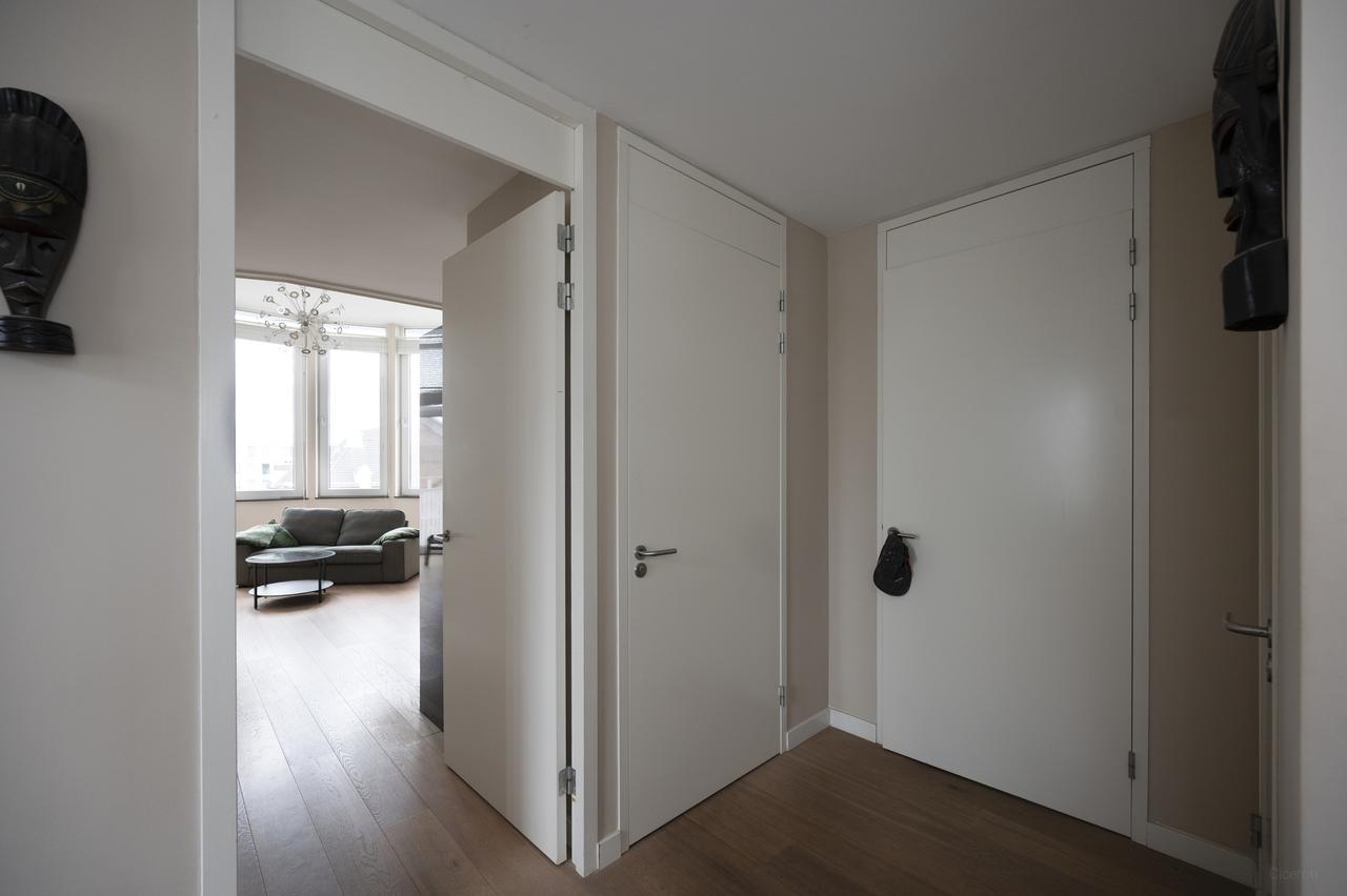 Licht 2-kamerappartement met balkon in Oostpoort - Afbeelding 8