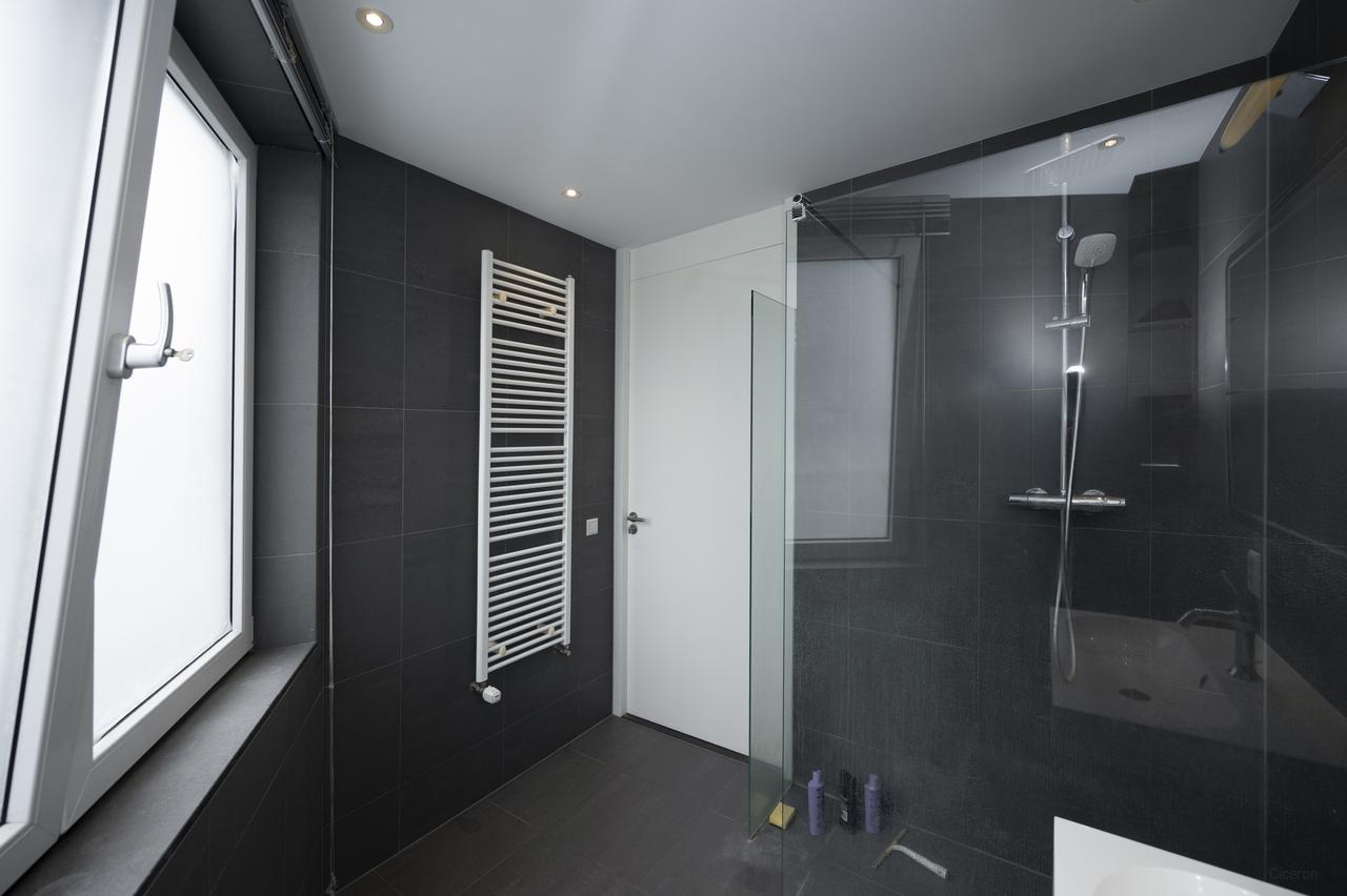 Licht 2-kamerappartement met balkon in Oostpoort - Afbeelding 13