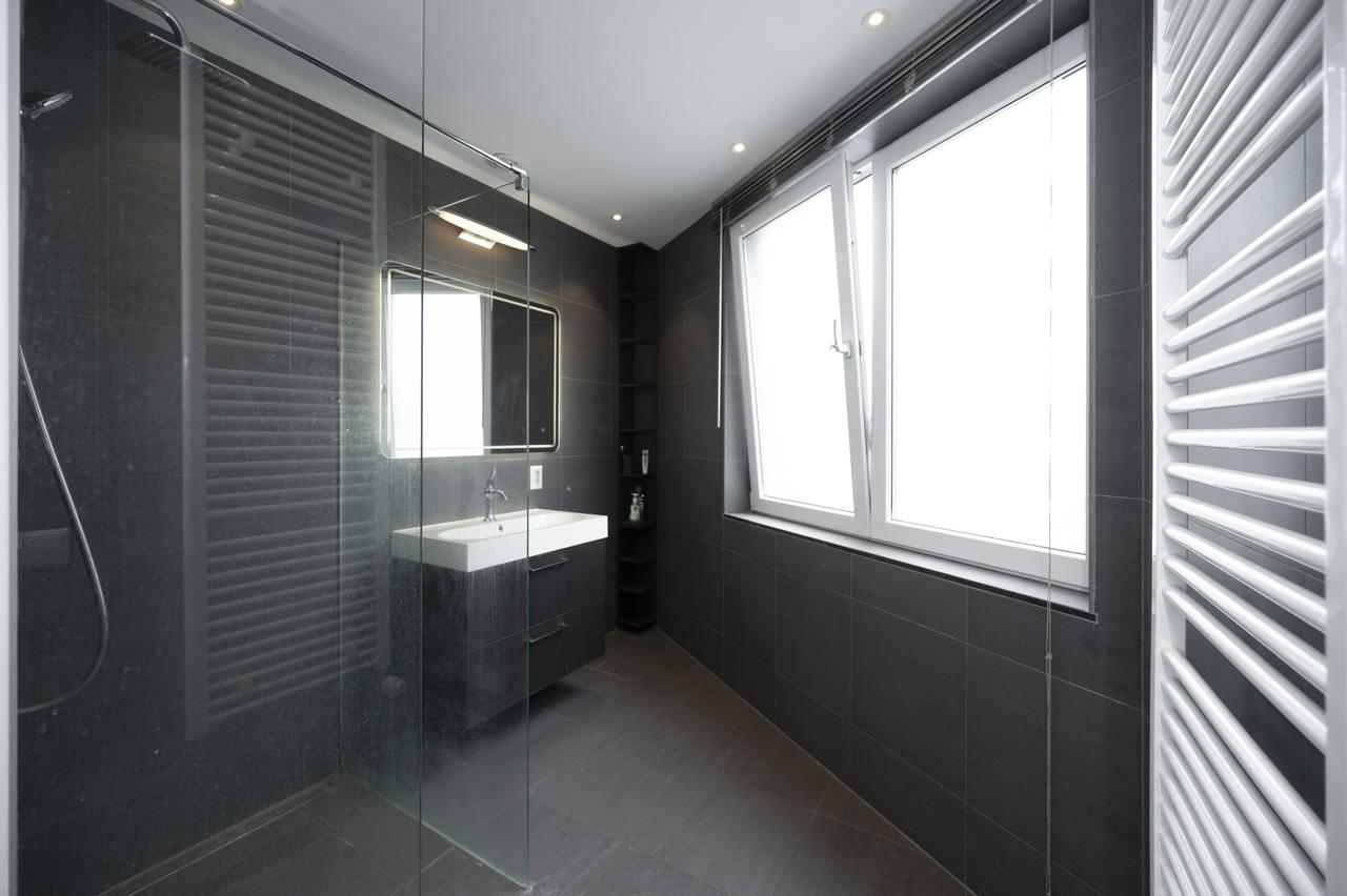 Licht 2-kamerappartement met balkon in Oostpoort - Afbeelding 14