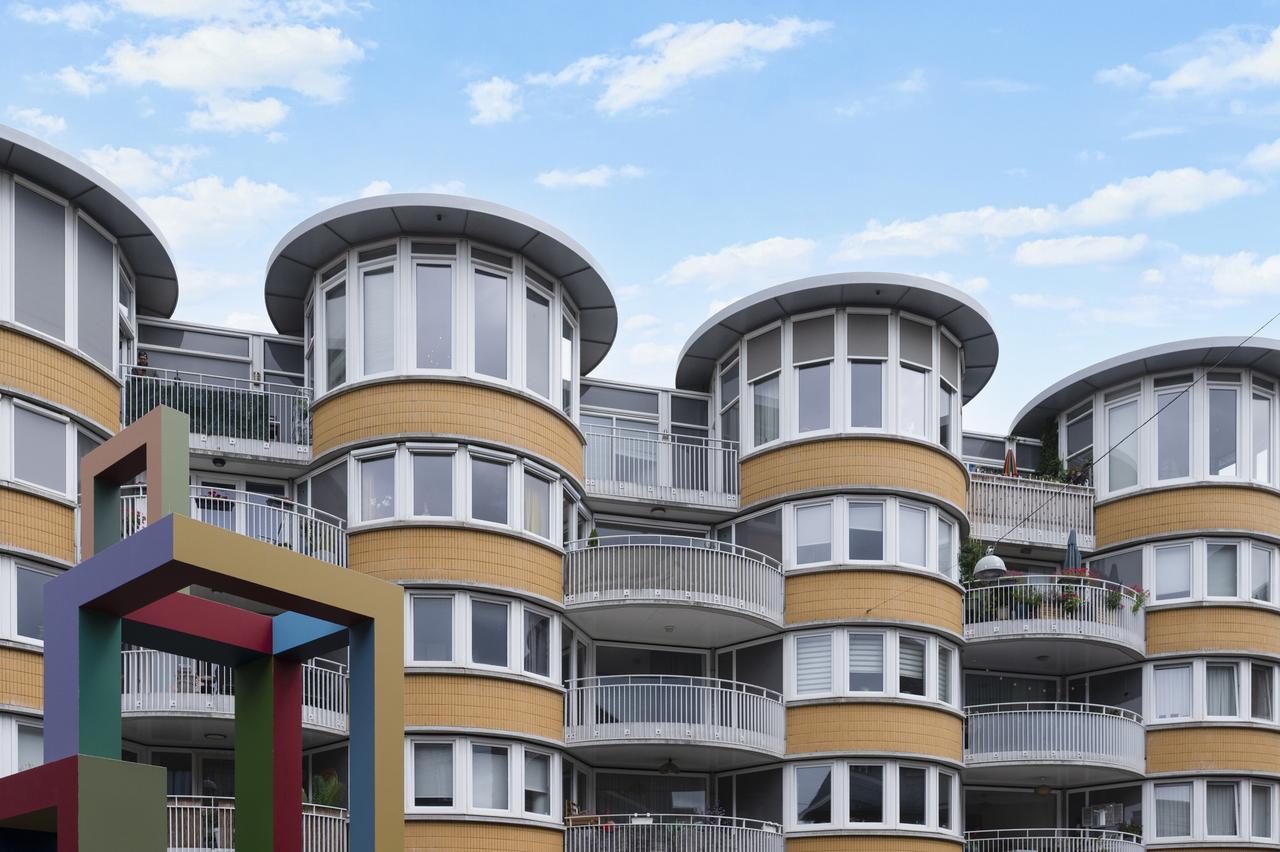 Licht 2-kamerappartement met balkon in Oostpoort - Afbeelding 21