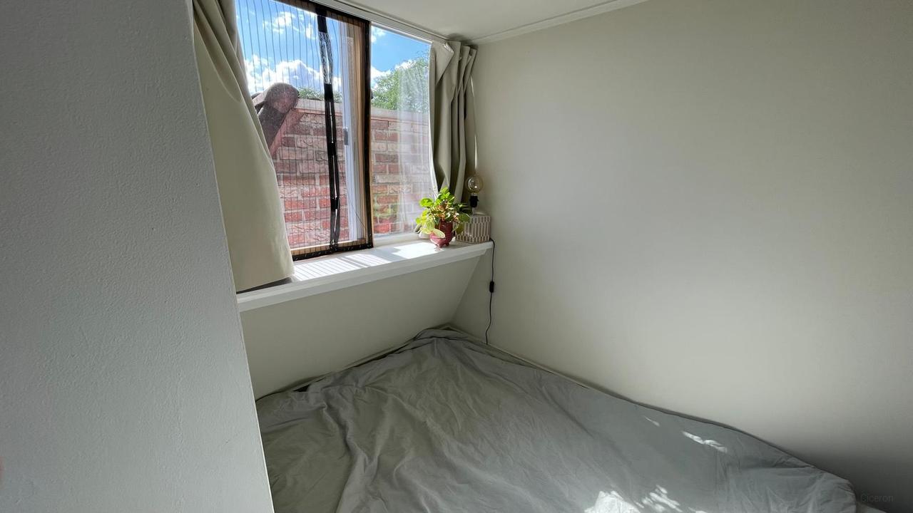 Apartment with Separate Bedroom in Zwolle - Image 8