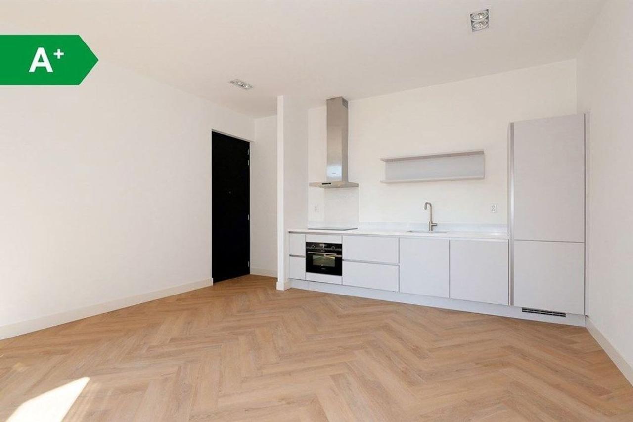Gemeubileerd 2-kamerappartement in Centrum - Afbeelding 1
