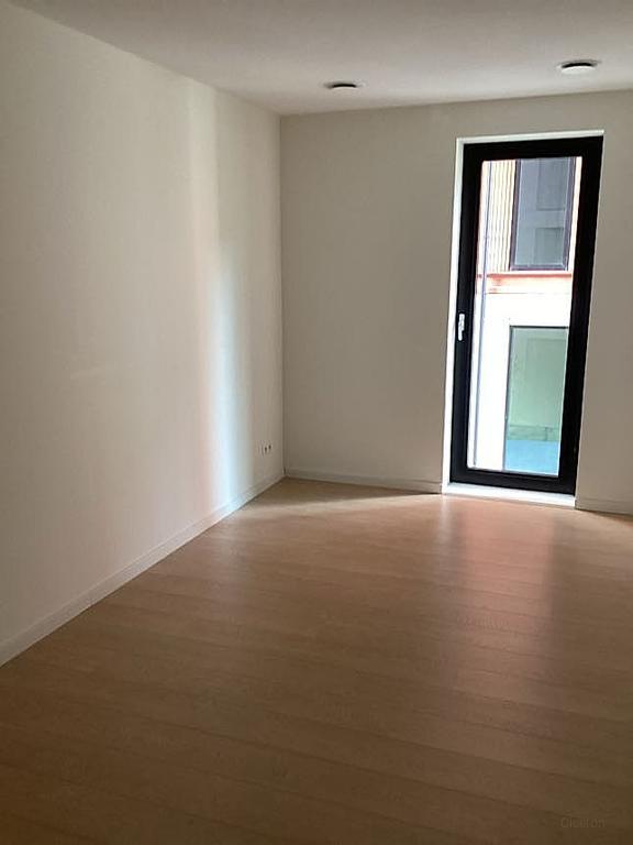 Licht 77 m² appartement met buitenruimte - Afbeelding 6