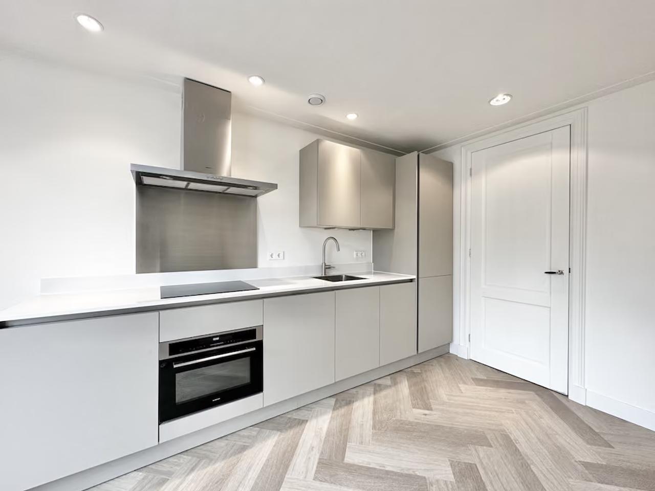 65 m² appartement met balkon in Amsterdam-West - Afbeelding 3