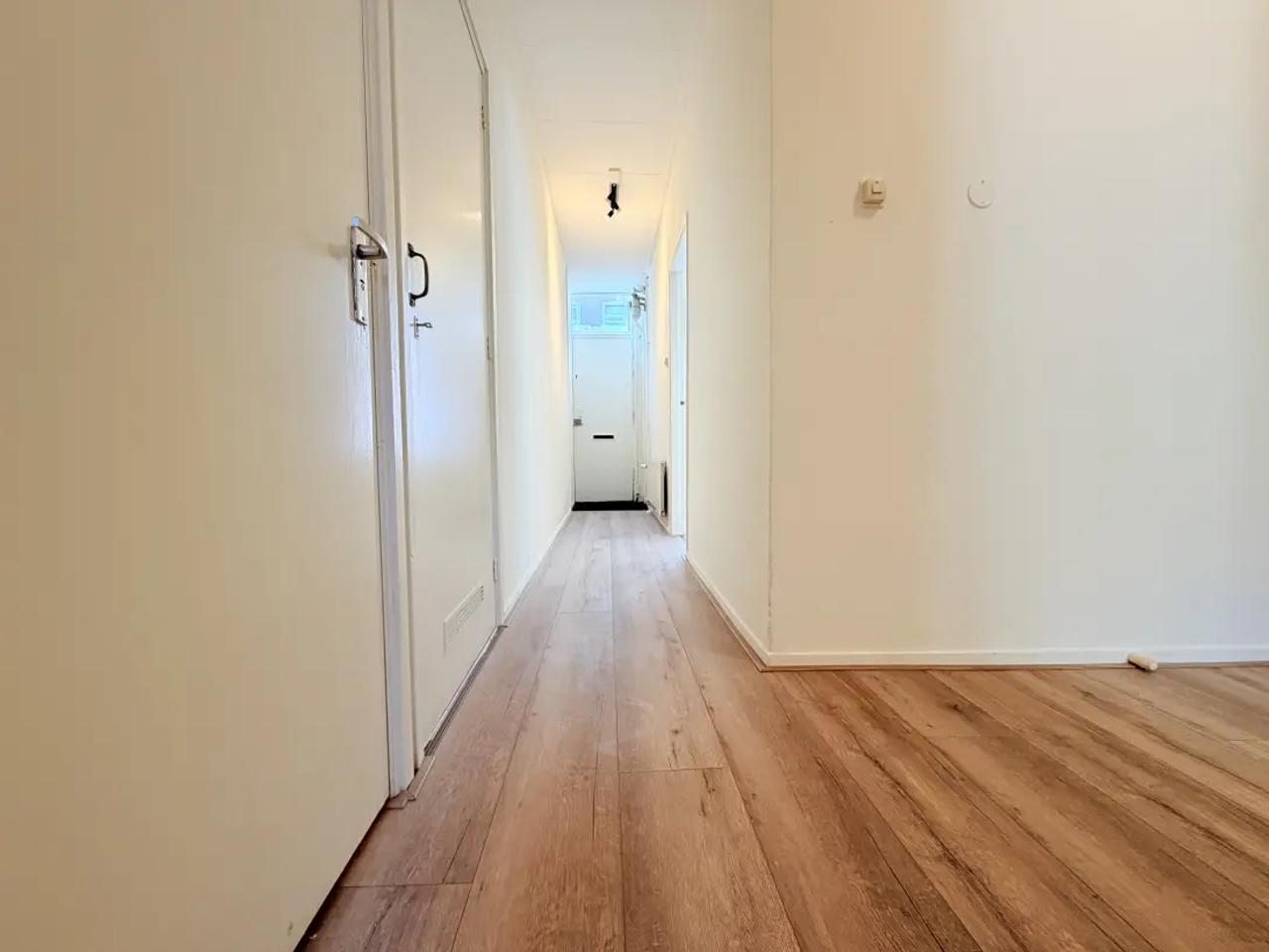 3-kamerappartement met tuin in Zeeheldenkwartier - Afbeelding 2