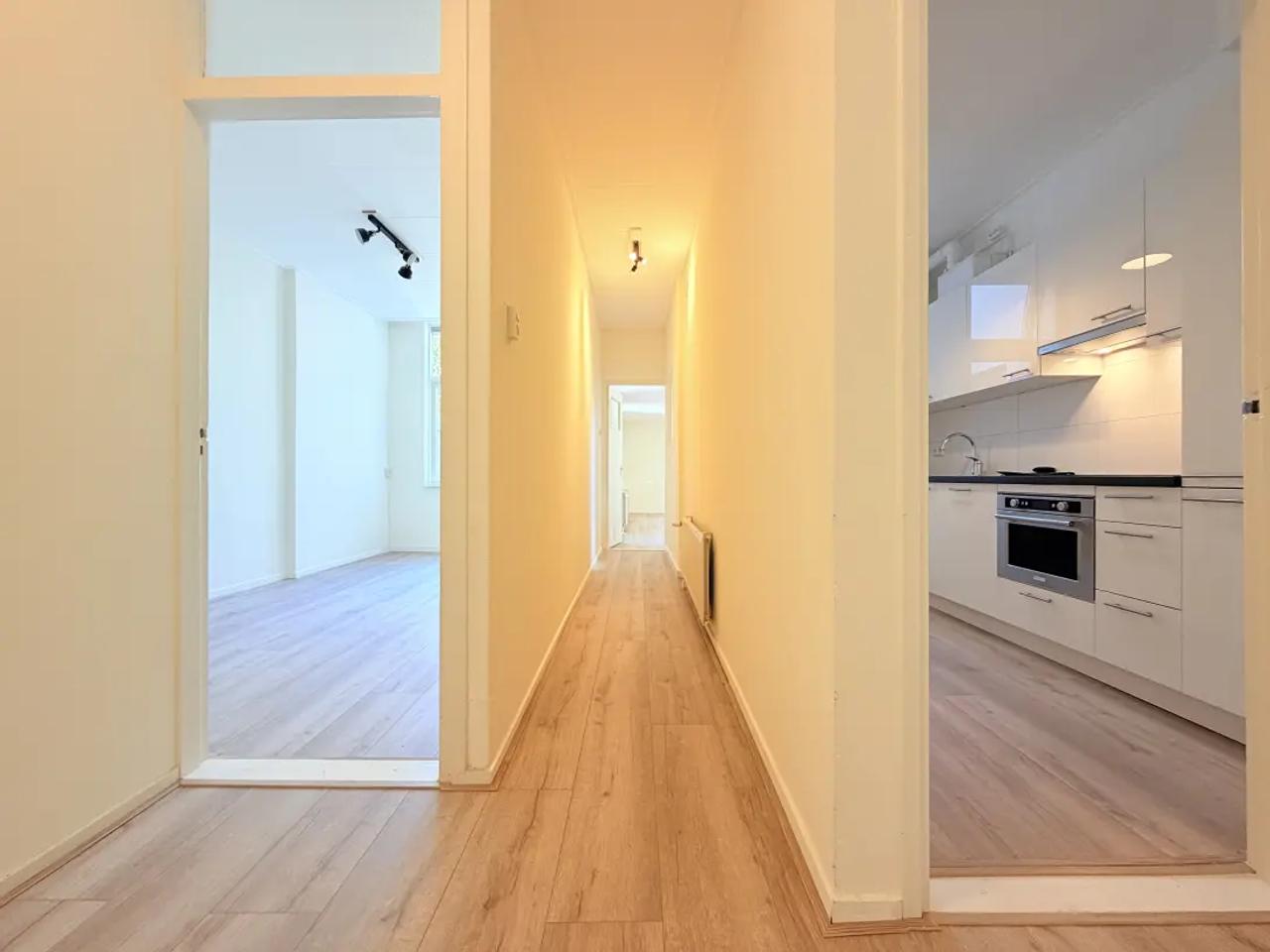 3-kamerappartement met tuin in Zeeheldenkwartier - Afbeelding 3
