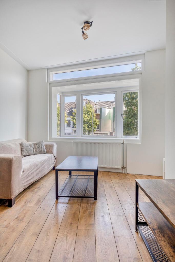 2-Bedroom Apartment with Large Roof Terrace - Image 3