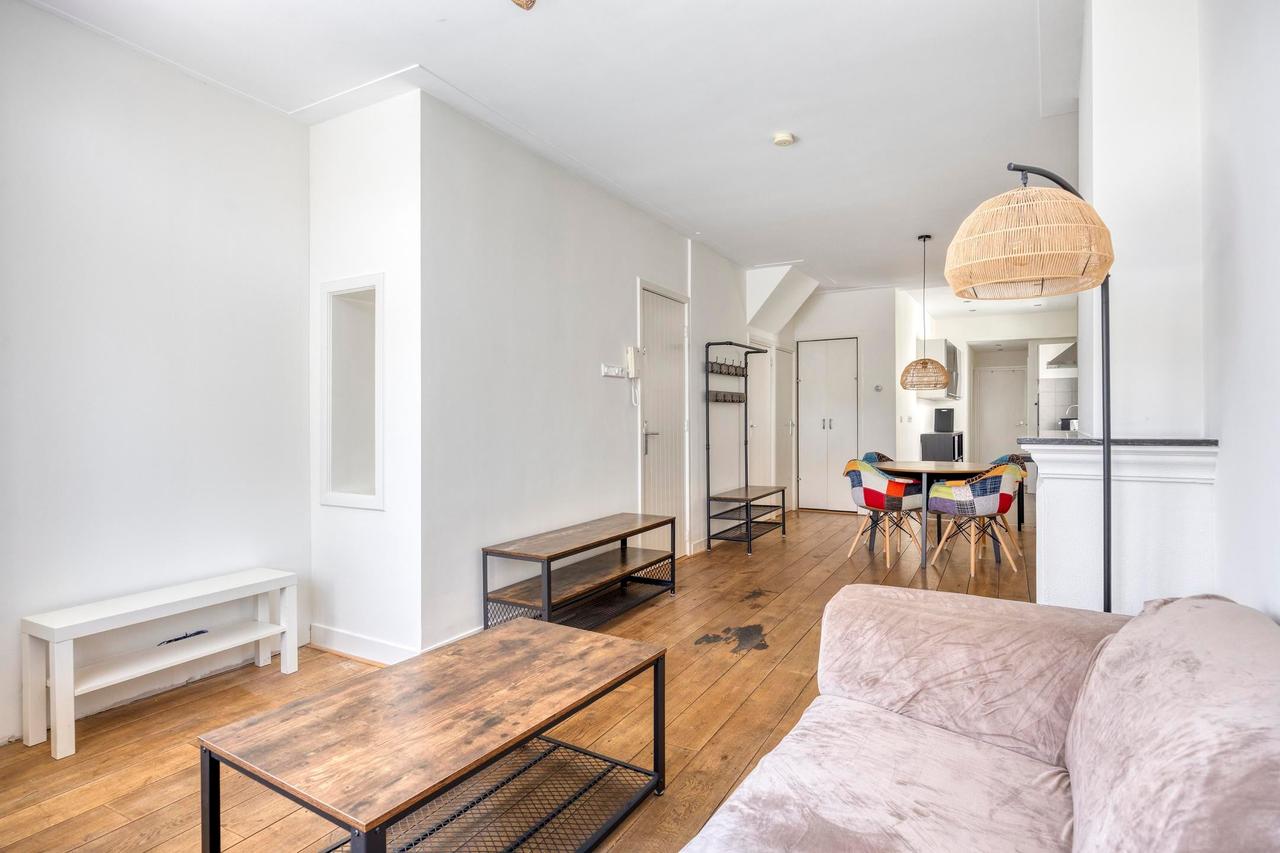 2-Bedroom Apartment with Large Roof Terrace - Image 7